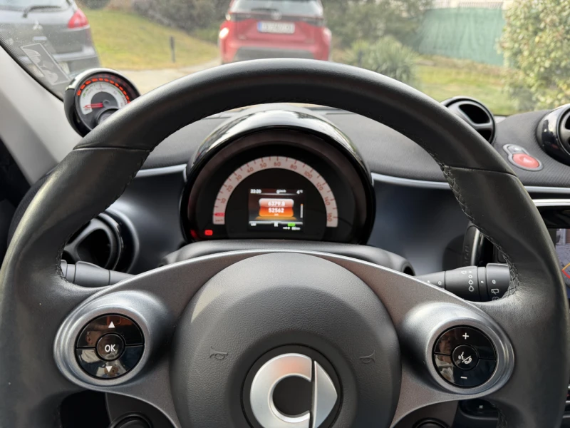 Smart Forfour EQ Passion, снимка 12 - Автомобили и джипове - 53265162