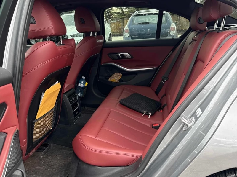 BMW 330 * 330i xDrive * CARFAX * ЦЕНА ДО БГ, снимка 13 - Автомобили и джипове - 53283921