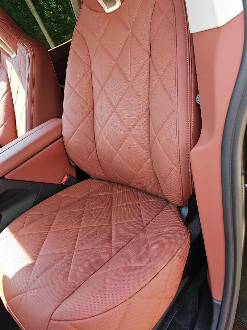 BMW iX 40 СПОРТ ПАКЕТ ЗИМНИ И ЛЕТНИ КОЛЕЛА, снимка 4 - Автомобили и джипове - 53483096