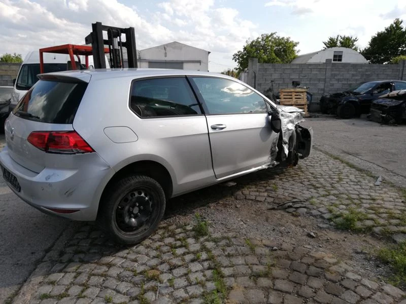 VW Golf 1.6TDI 110kc CXX. DSG  - изображение 7