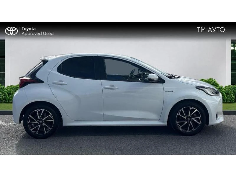 Toyota Yaris 1.5 HSD CVT FWD CHIC, снимка 17 - Автомобили и джипове - 53451220