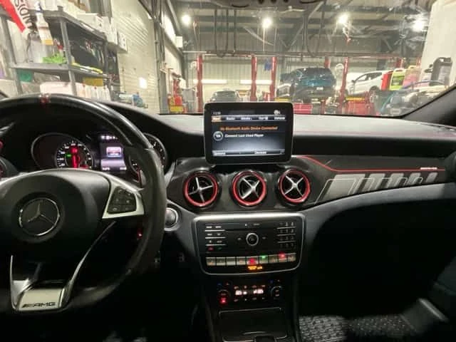 Mercedes-Benz CLA 45 AMG 4MATIC/ПАНОРАМА/ПОДГРЕВИ, снимка 11 - Автомобили и джипове - 54384206