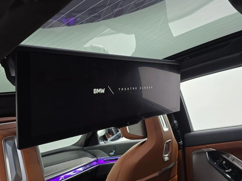 BMW 740 * PURE EXCELLENCE* THEATRE SCREEN* МАСАЖИ* FULL* , снимка 17 - Автомобили и джипове - 55536149