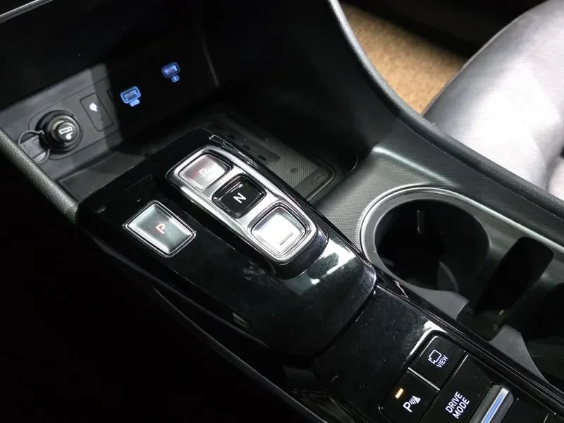 Hyundai Sonata 2.0 Premium Millennial, снимка 17 - Автомобили и джипове - 55615841