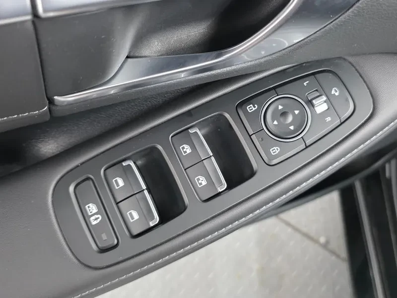 Hyundai Sonata 2.0 Premium Plus, снимка 11 - Автомобили и джипове - 55803447