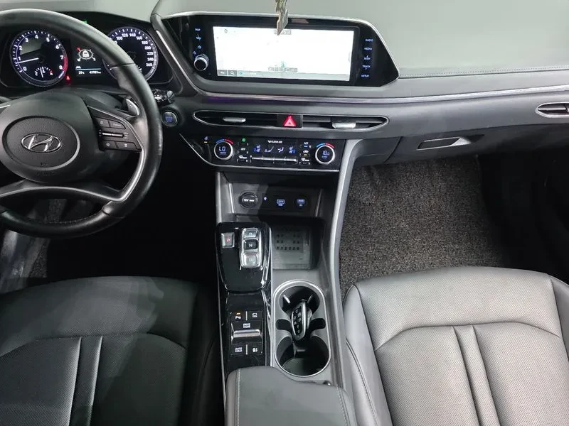 Hyundai Sonata 2.0 Premium Plus, снимка 7 - Автомобили и джипове - 55803447