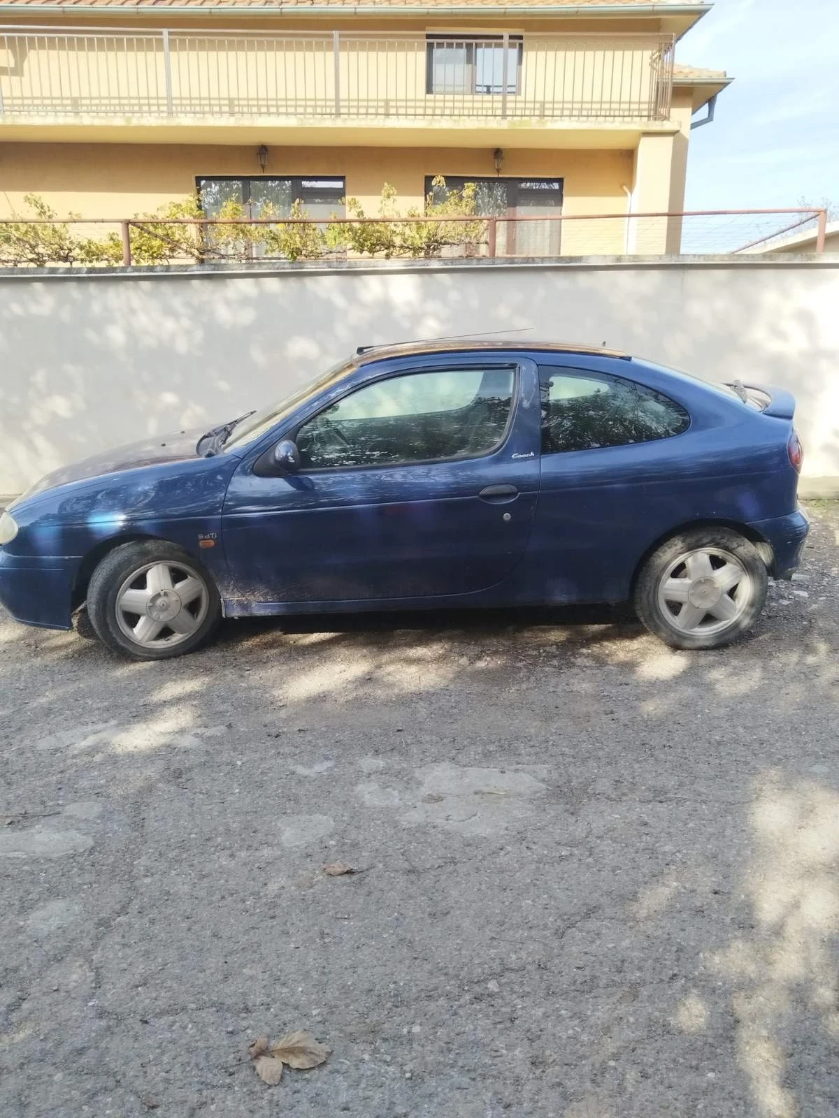 Renault Megane Coach, снимка 1
