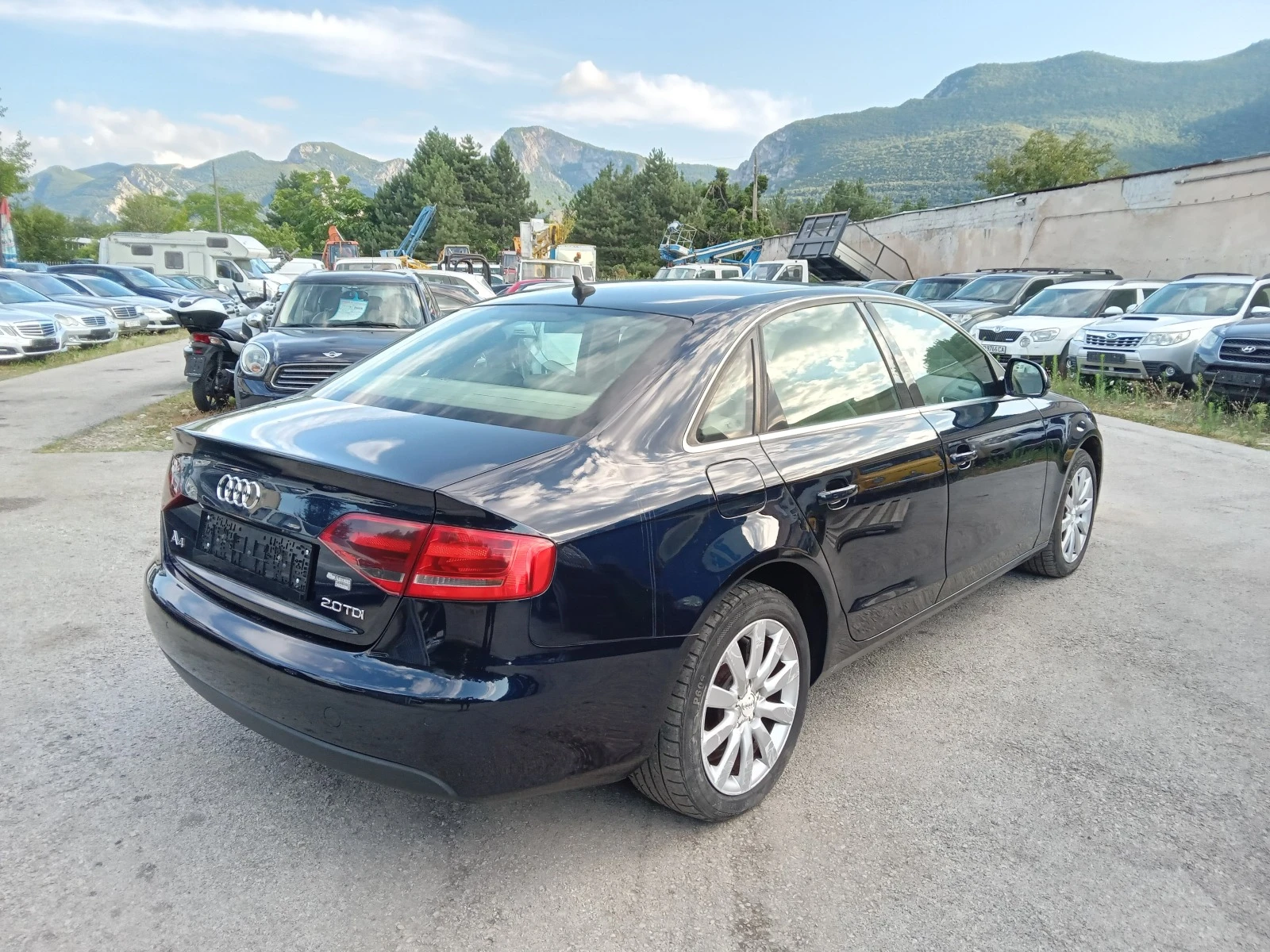 Audi A4 2.0TDI Навигация/Кожа/6ск. - изображение 4