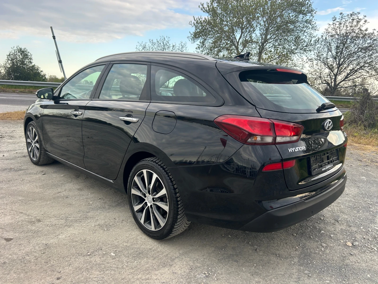 Hyundai I30 PREMIUM 1.4i - 140 кс / АВТОМАТИК / ЗАДНА КАМЕРА - изображение 7