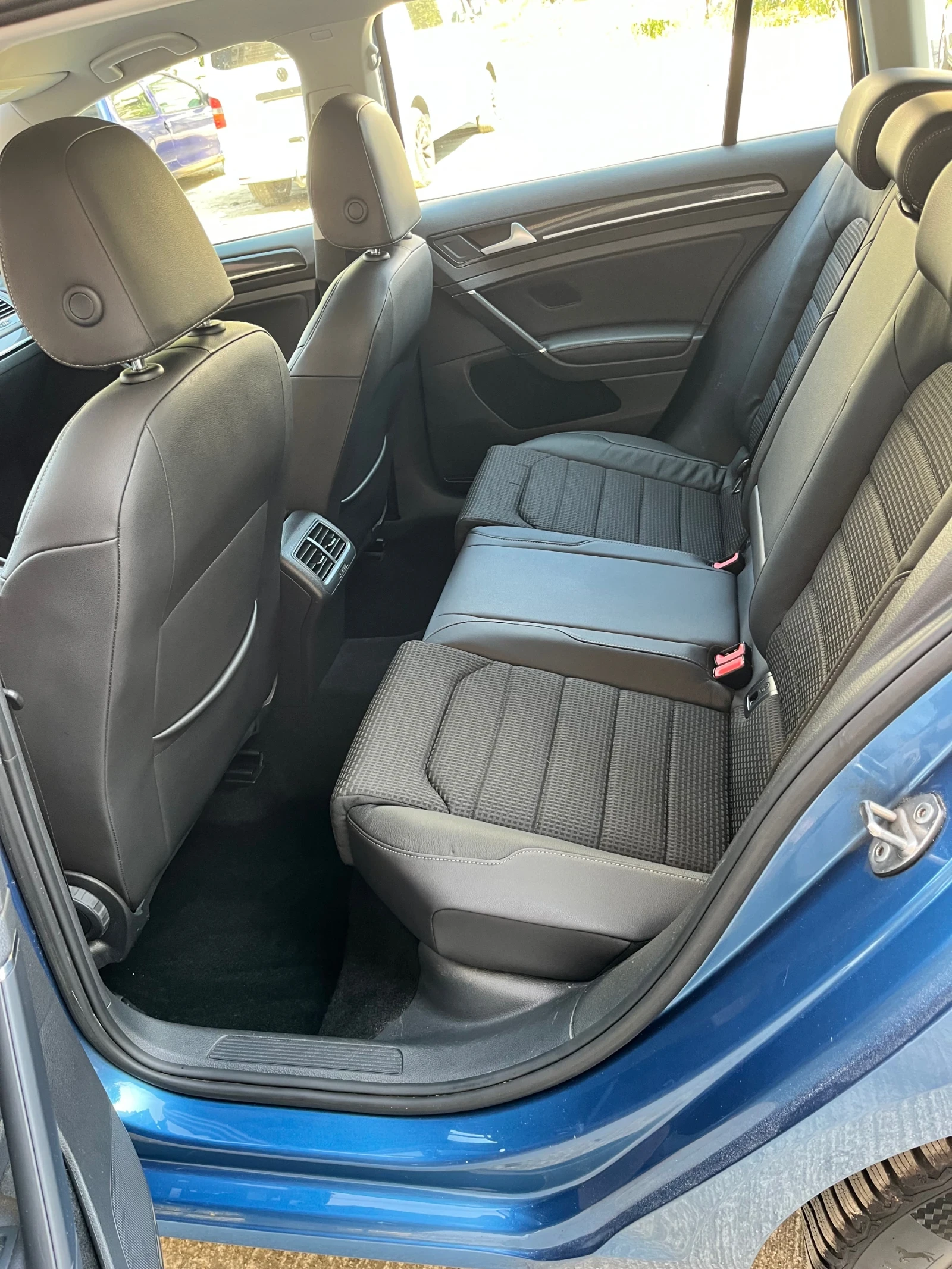 VW Golf 1.6 Navi DSG7 FuLL - изображение 6
