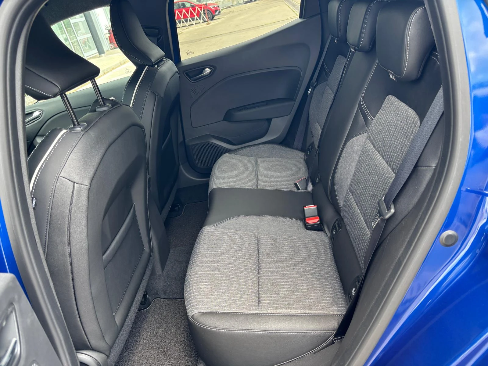 Mitsubishi Colt 1.0 TURBO INTENSE - изображение 7