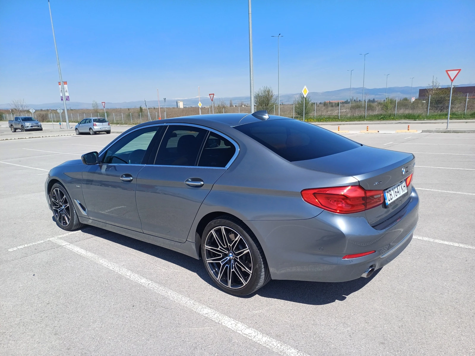 BMW 530 i хDrive/50 000 км./Luxury/Камера 360/ - изображение 5