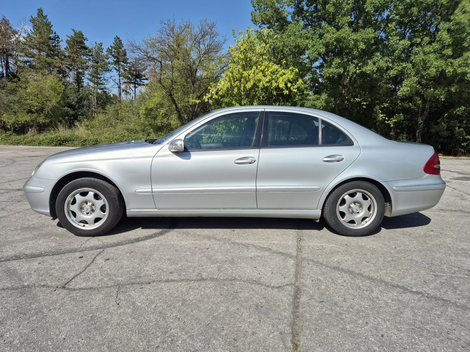 Mercedes-Benz E 220  - изображение 3