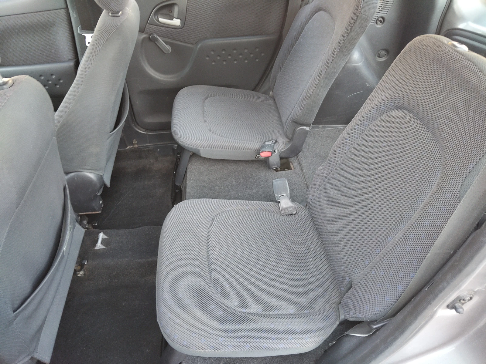 Toyota Yaris verso 1, 3i 86ps FACELIFT ITALY - изображение 10
