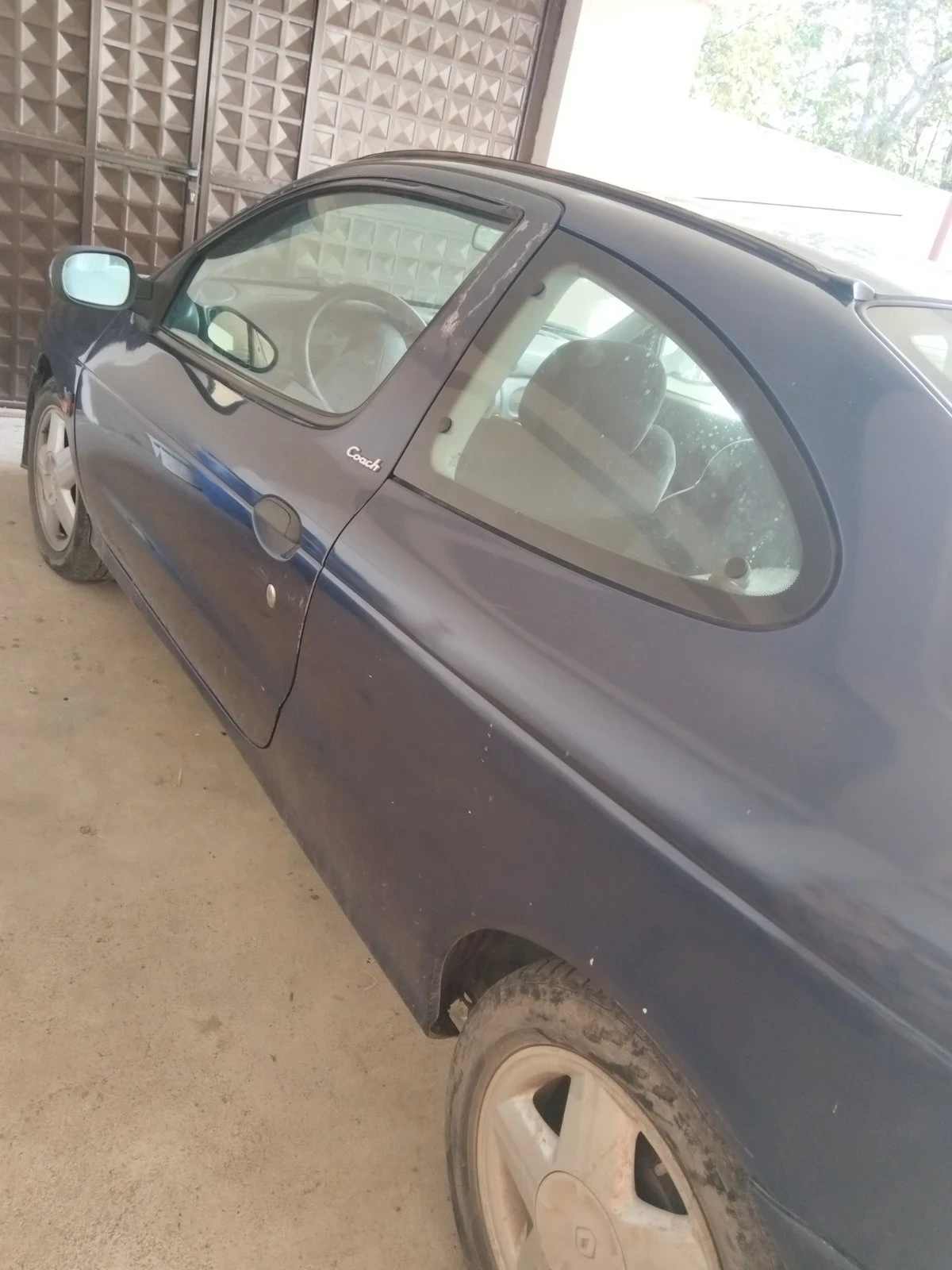 Renault Megane Coach - изображение 4