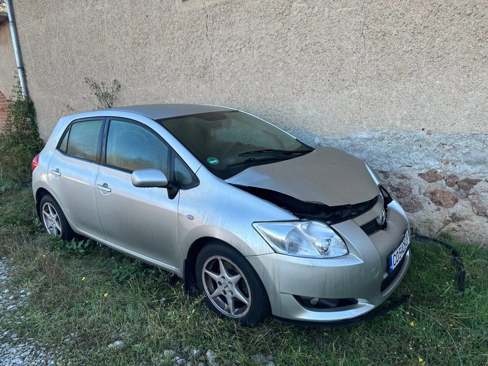 Toyota Auris 2.0 D4D - изображение 2