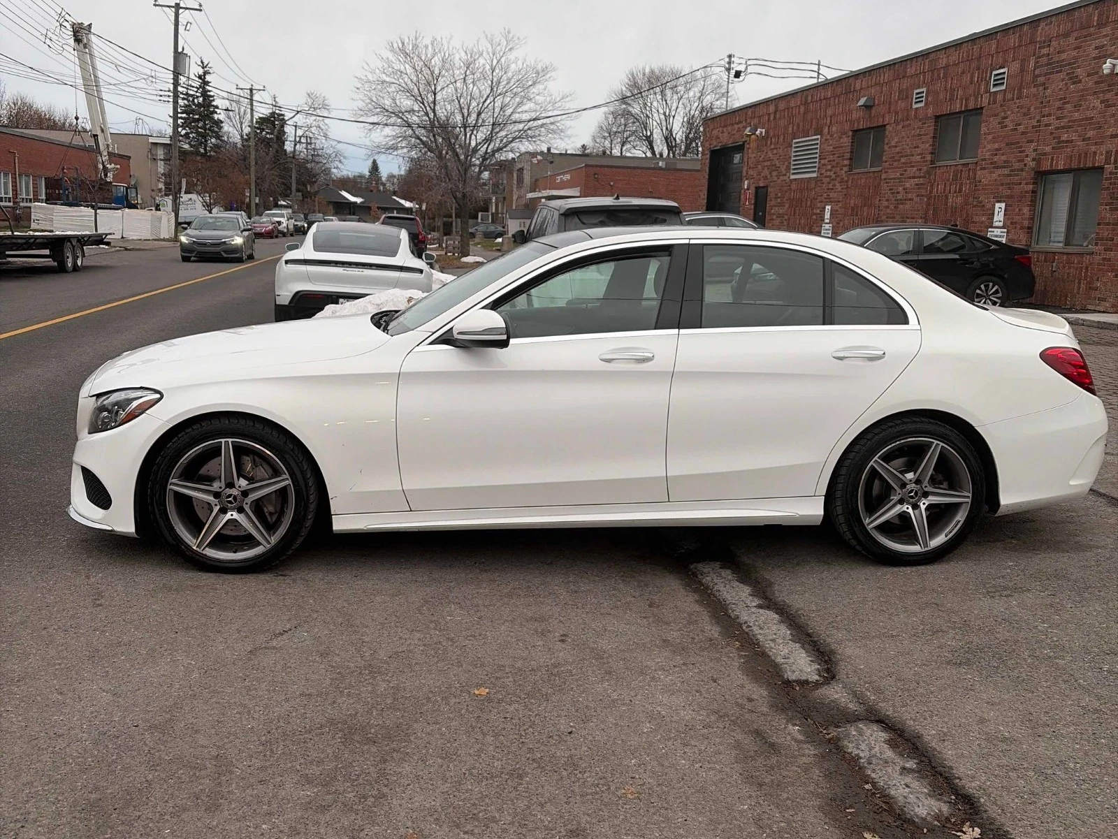 Mercedes-Benz C 300 CARFAX    | Mobile.bg   2