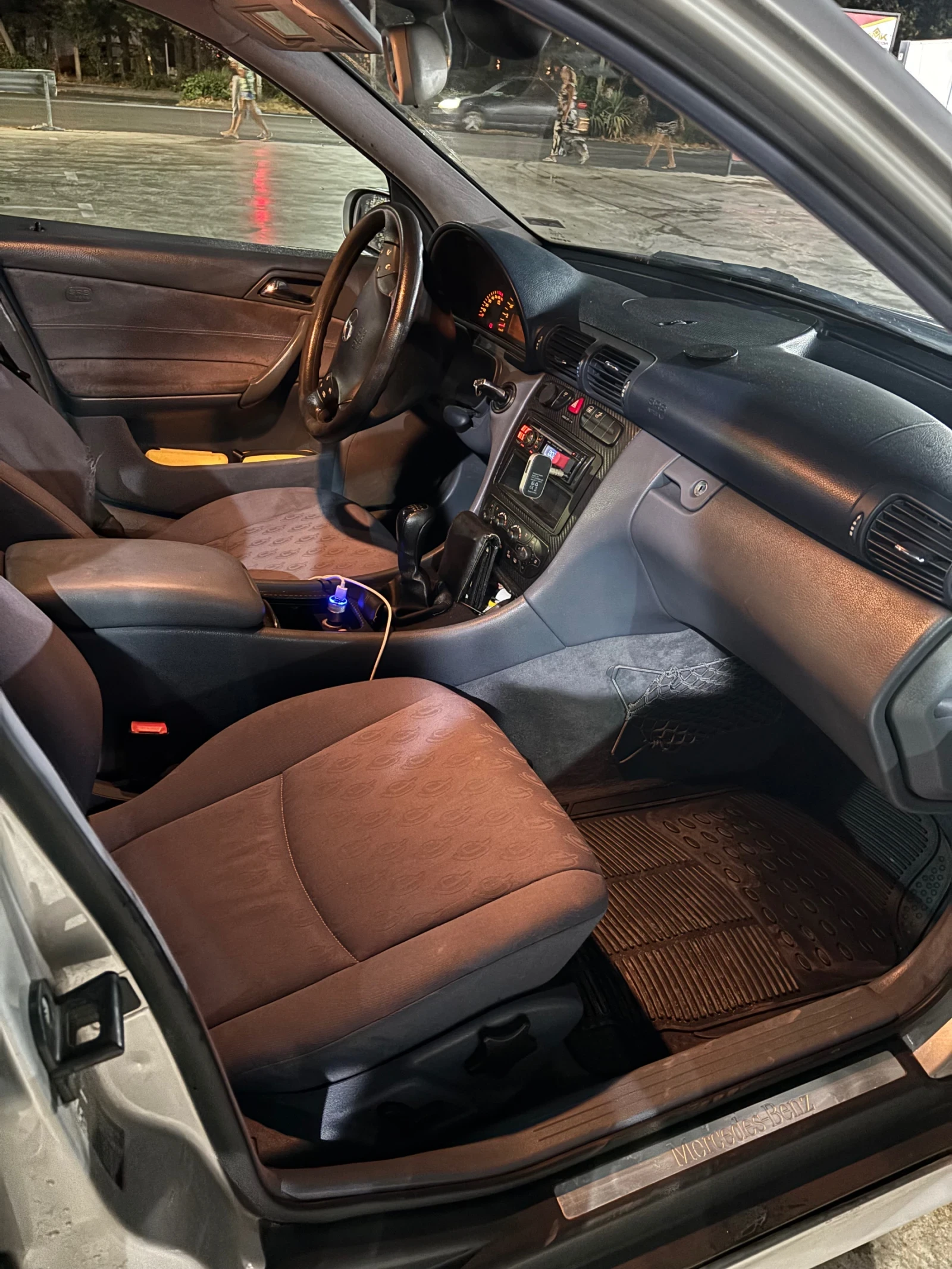 Mercedes-Benz C 200 2000 - изображение 6