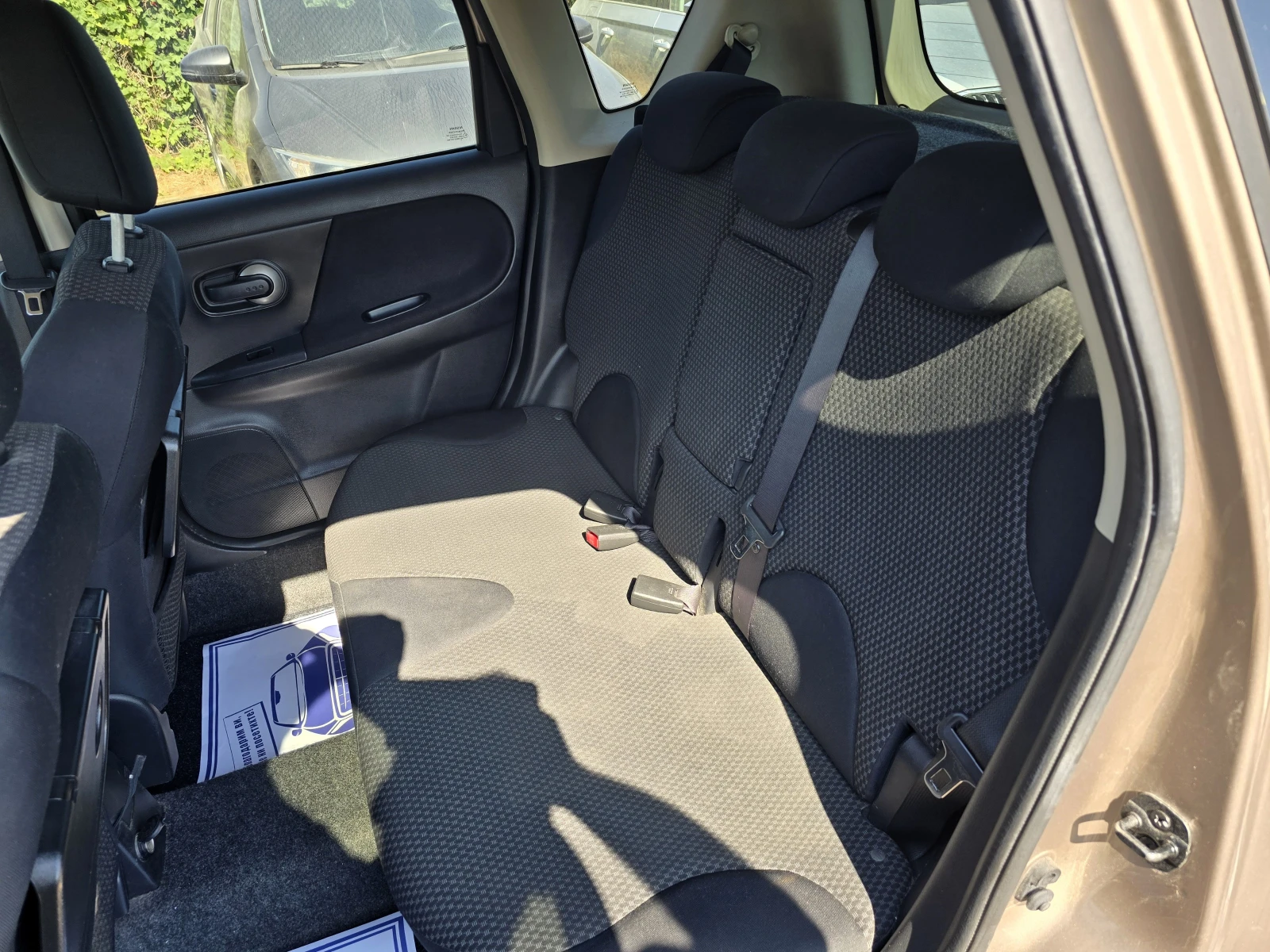 Nissan Note 1.4i ПЕРФЕКТЕН - изображение 10