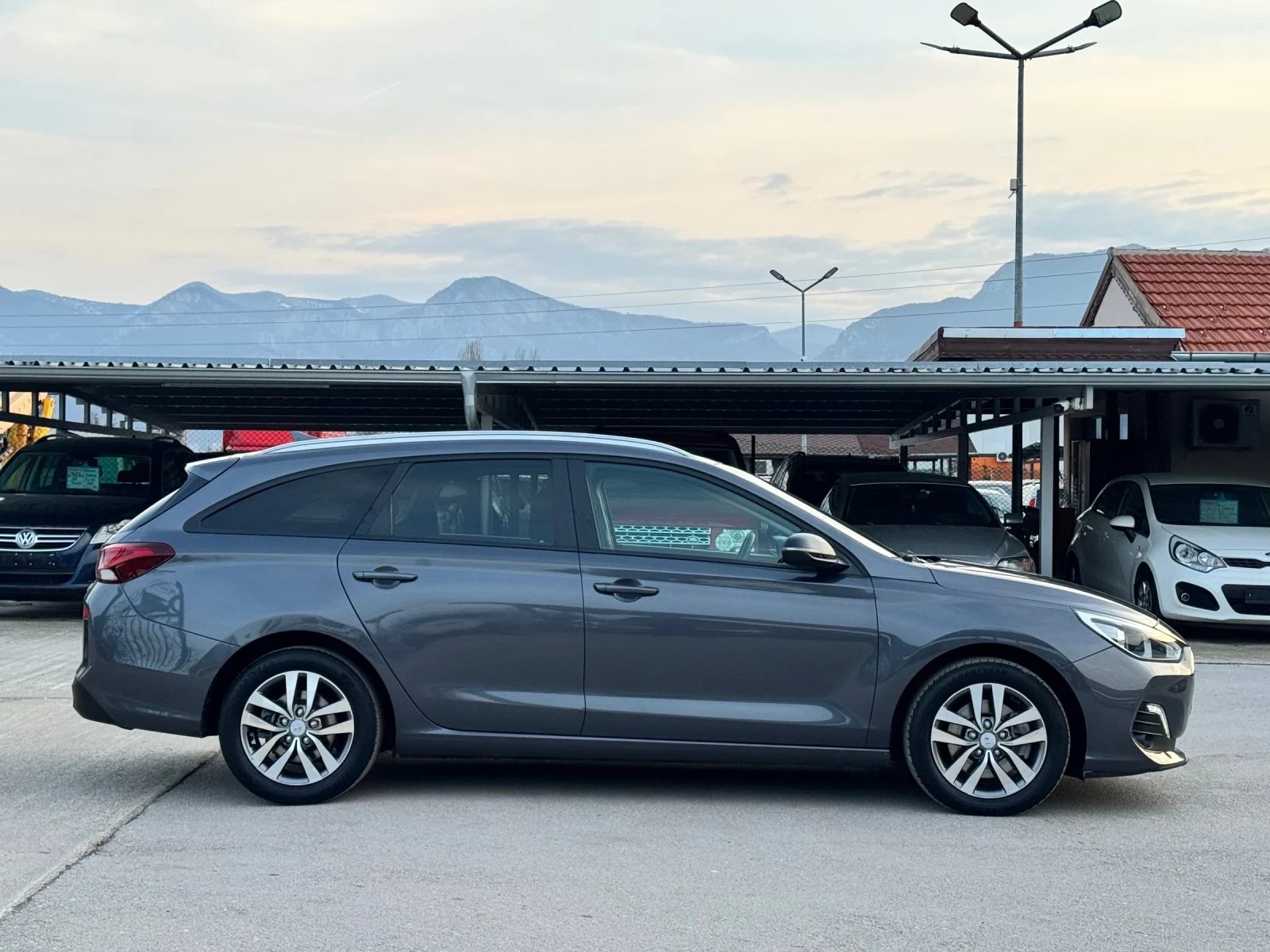 Hyundai I30 1.6CRDI АВТОМАТ ИТАЛИЯ - изображение 5