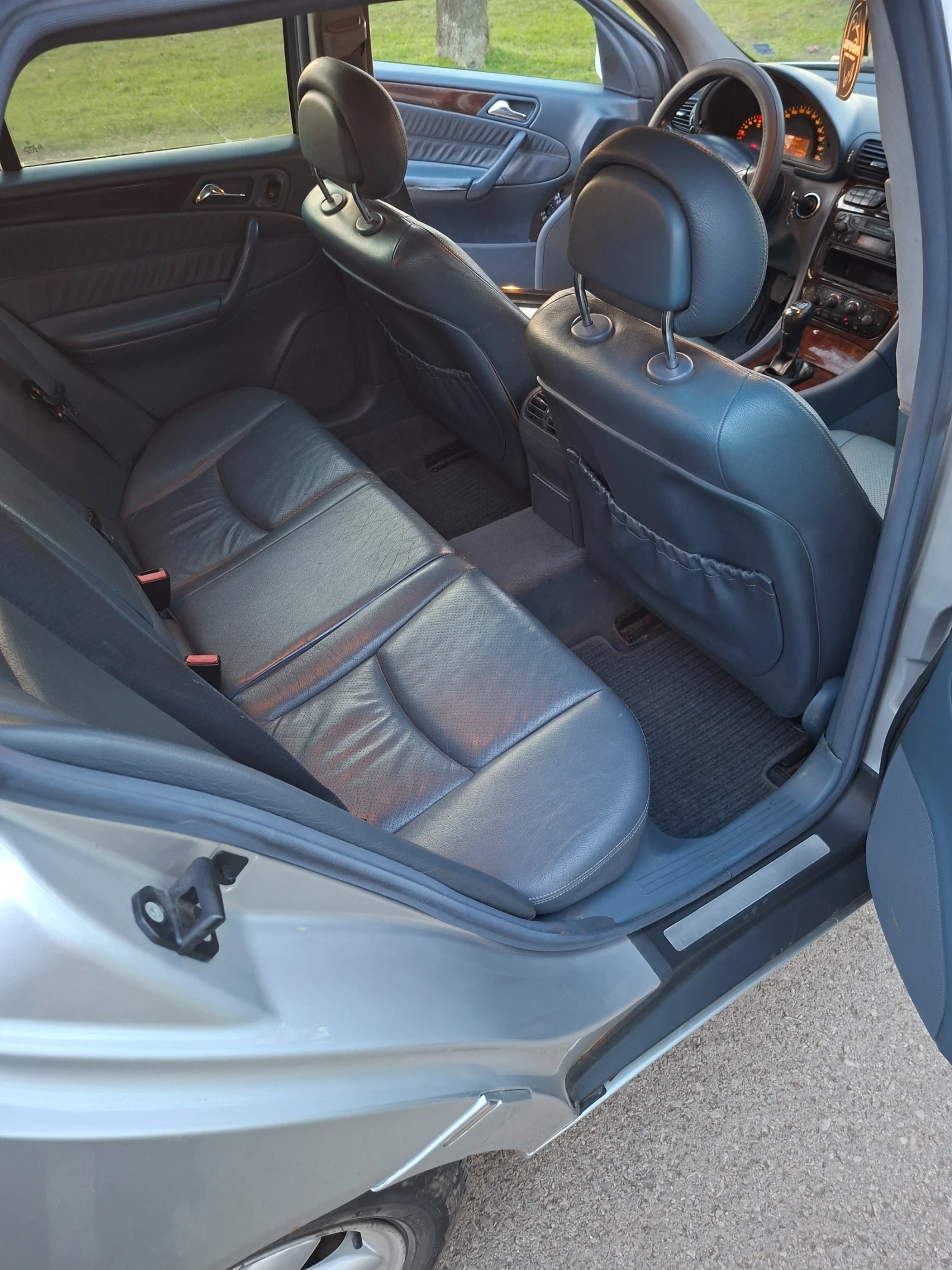 Mercedes-Benz C 270, снимка 11 - Автомобили и джипове - 53829813