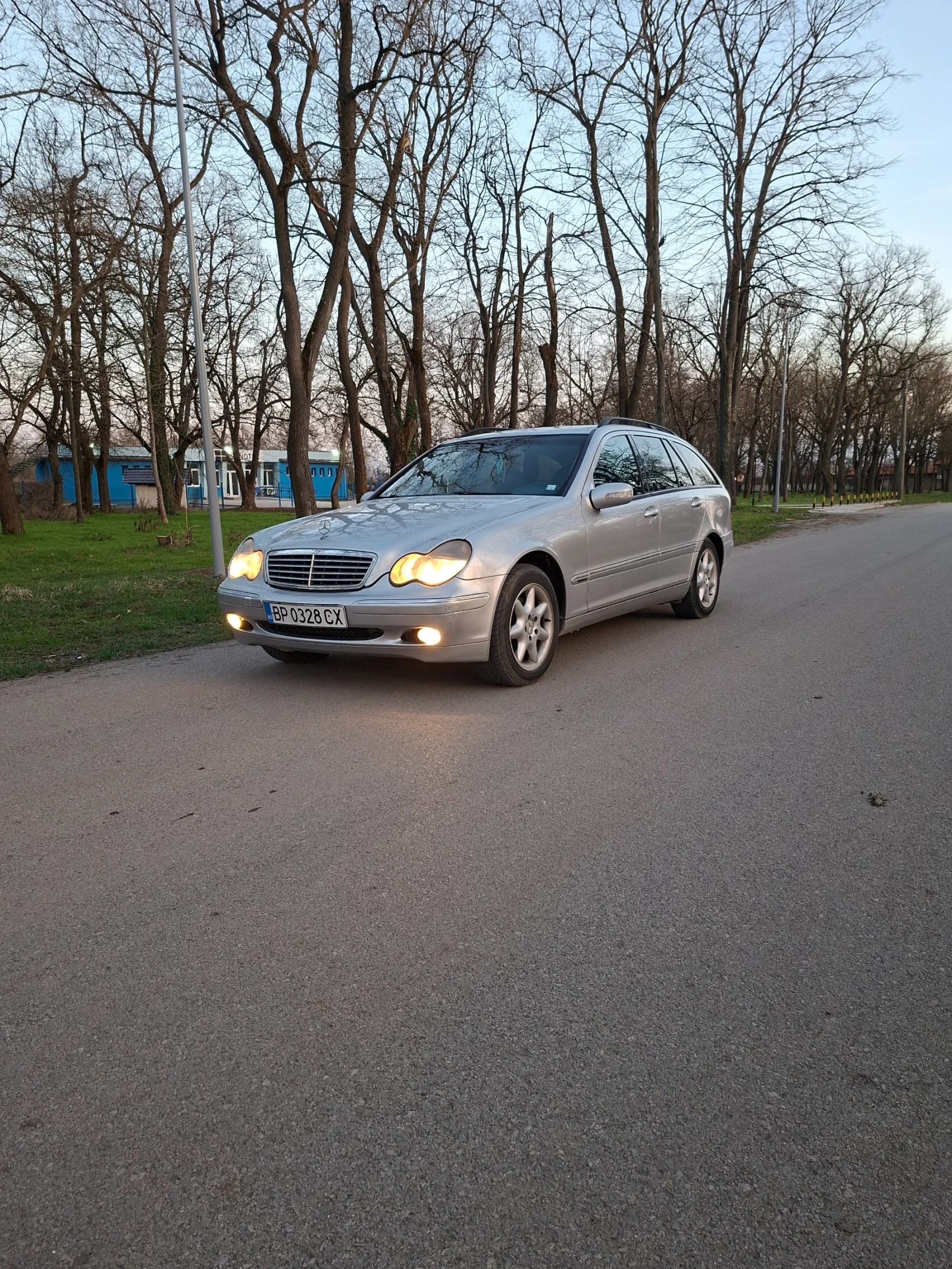 Mercedes-Benz C 270, снимка 3 - Автомобили и джипове - 53829813