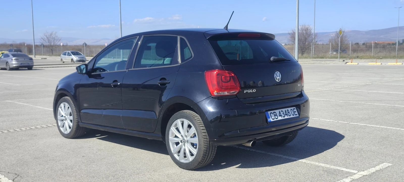 VW Polo 1, 6 TDI АВТОМАТИК, снимка 3 - Автомобили и джипове - 53837547