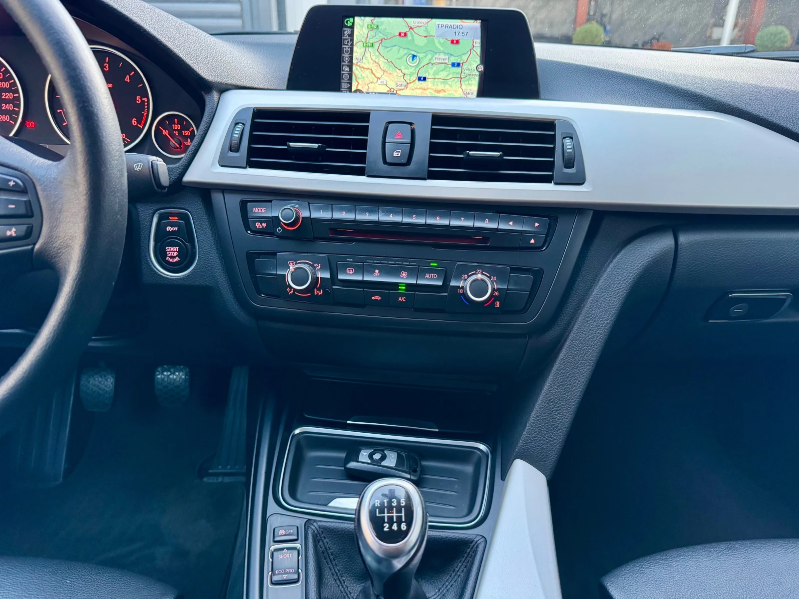 BMW 318 2.0d, снимка 11 - Автомобили и джипове - 54034358