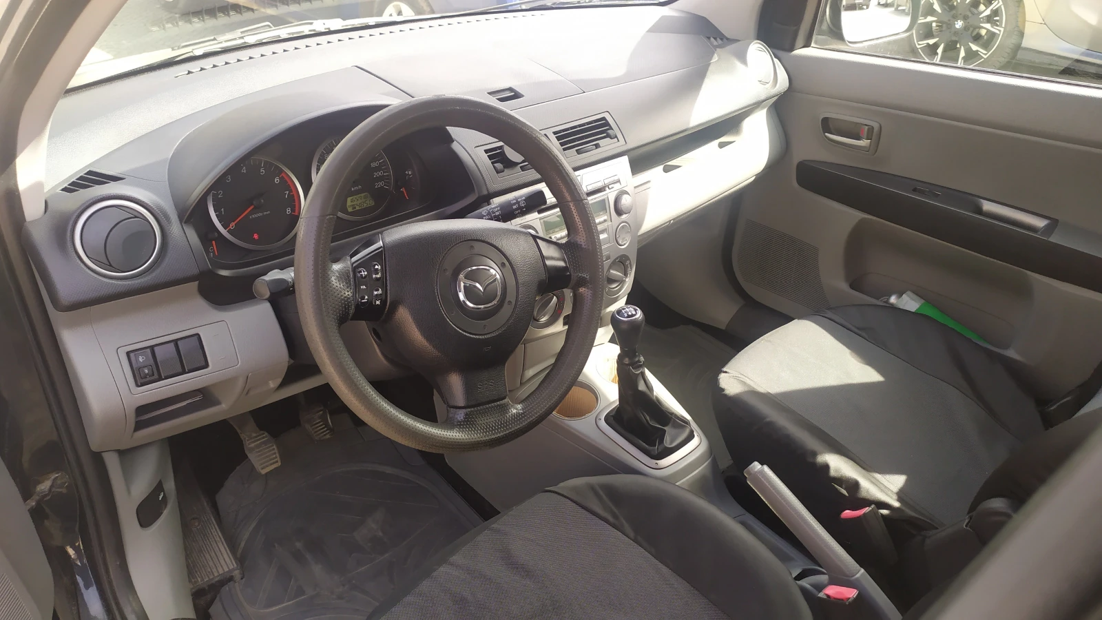 Mazda 2, снимка 6 - Автомобили и джипове - 54254565