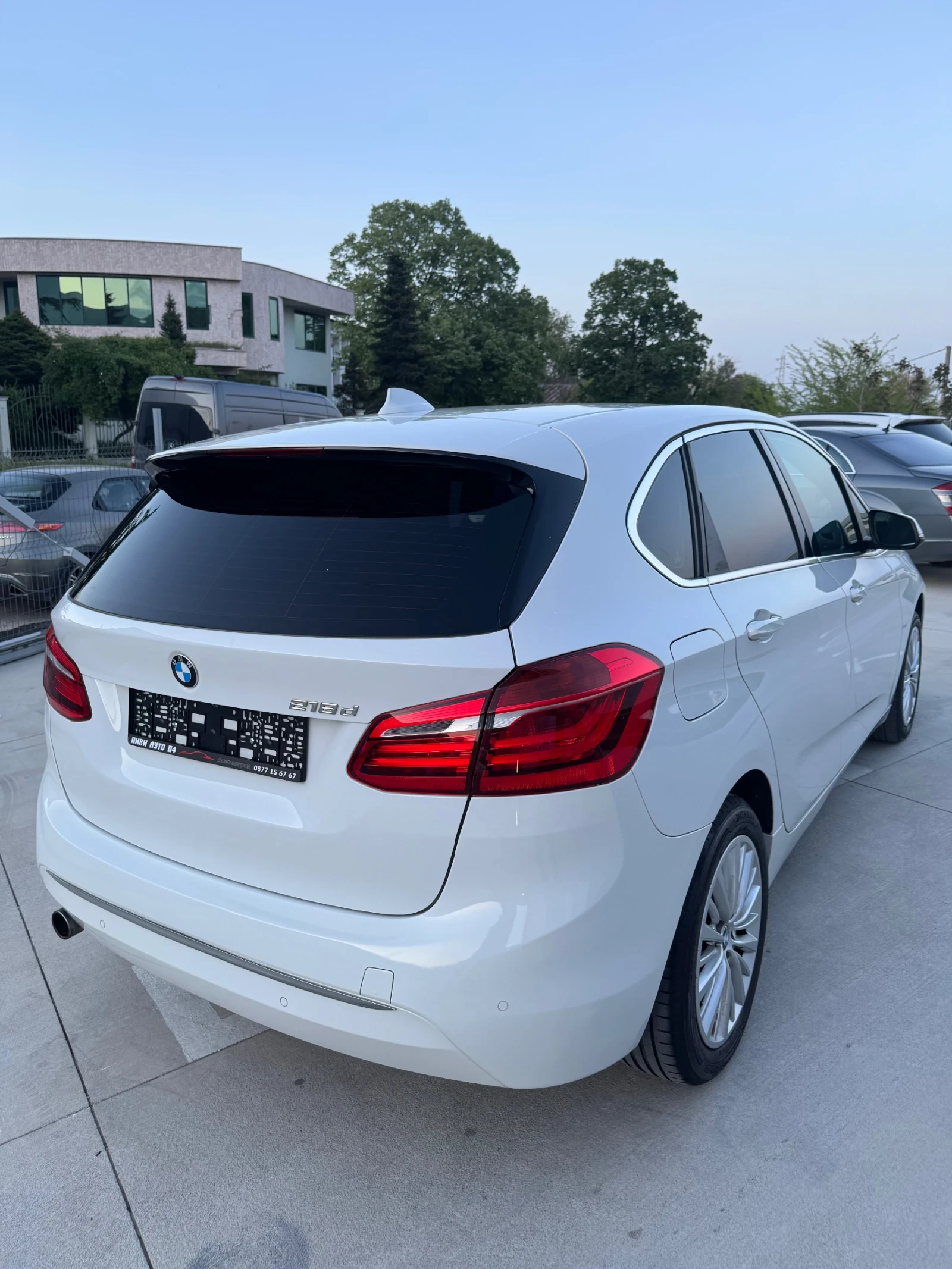 BMW 2 Active Tourer 218d, снимка 13 - Автомобили и джипове - 54348530