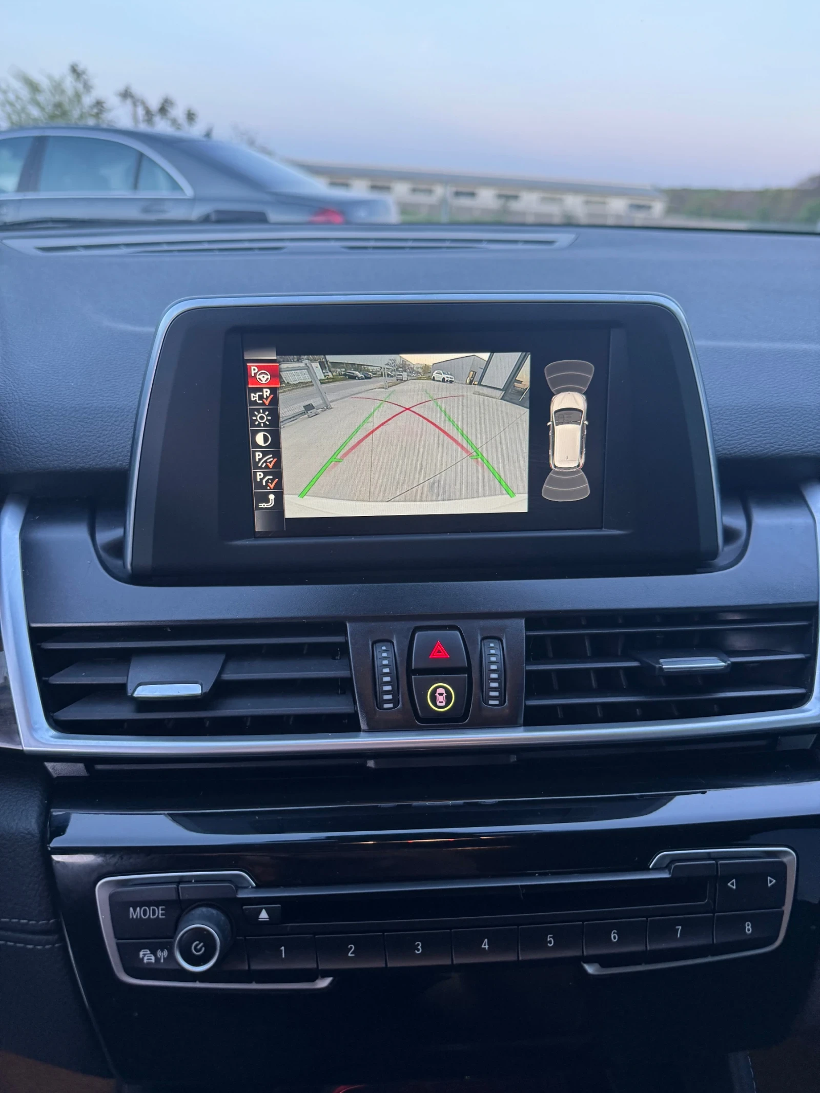 BMW 2 Active Tourer 218d, снимка 9 - Автомобили и джипове - 54348530