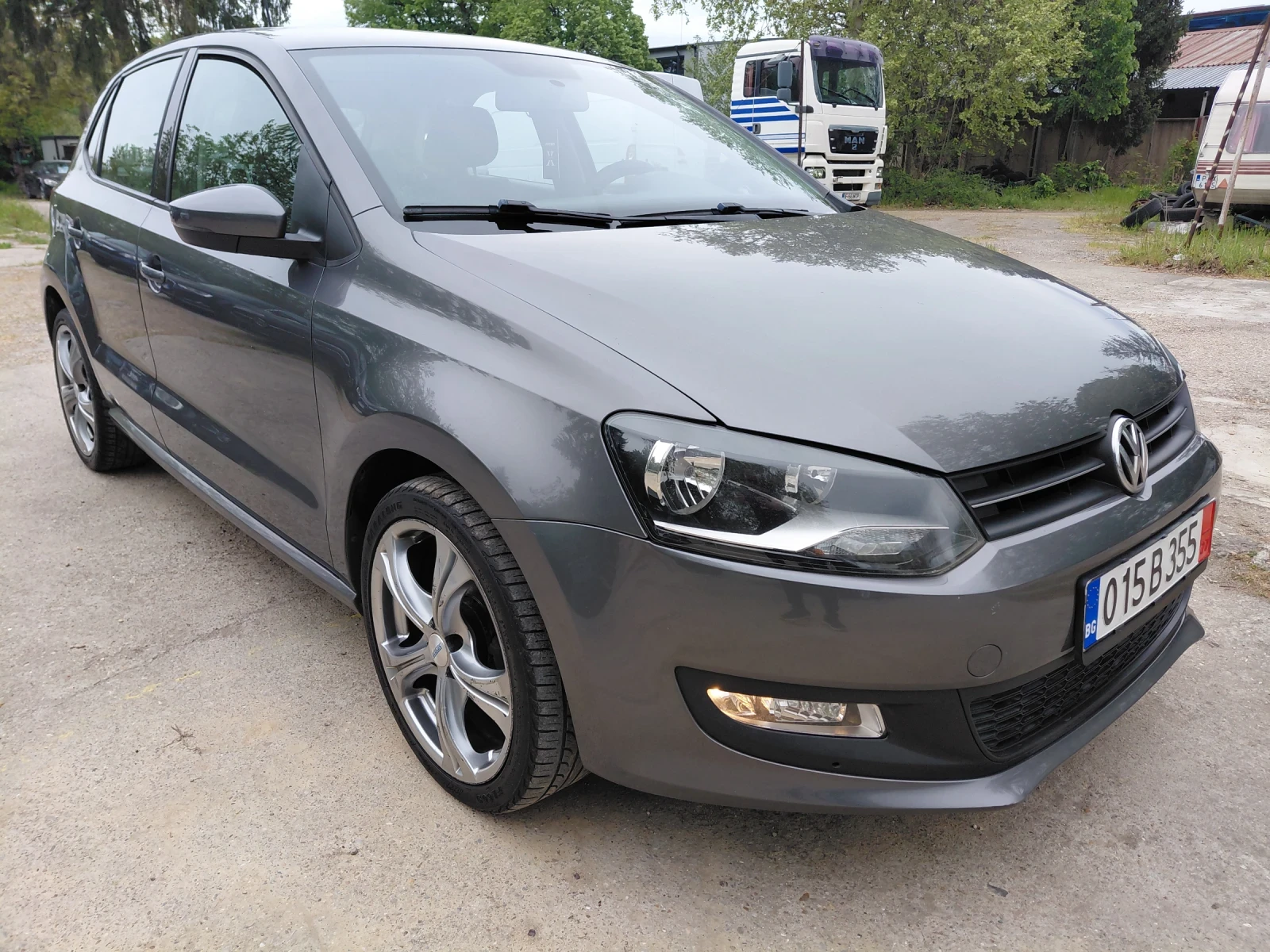 VW Polo Бензин-4цилиндра.Парктр., снимка 5 - Автомобили и джипове - 54359259