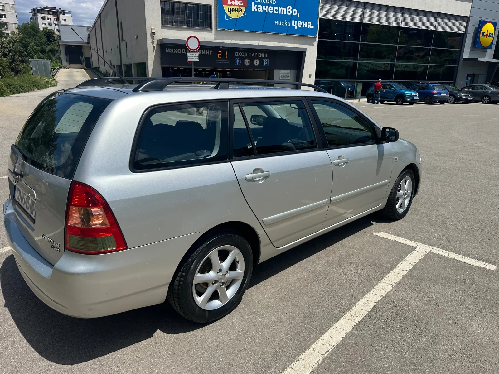 Toyota Corolla D-4D, снимка 6 - Автомобили и джипове - 55233406