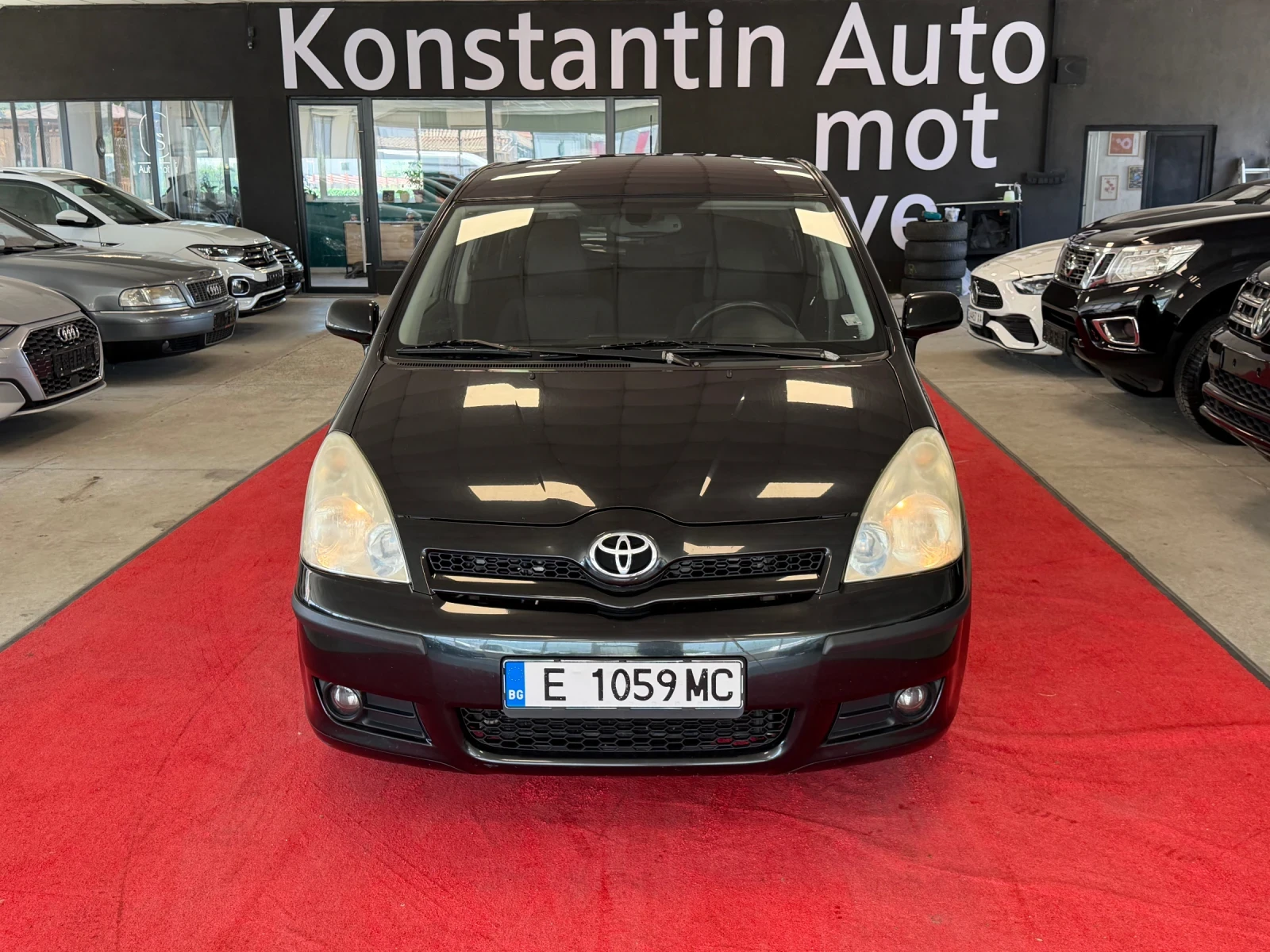 Toyota Corolla verso D-4D | 7 места, снимка 2 - Автомобили и джипове - 55475109