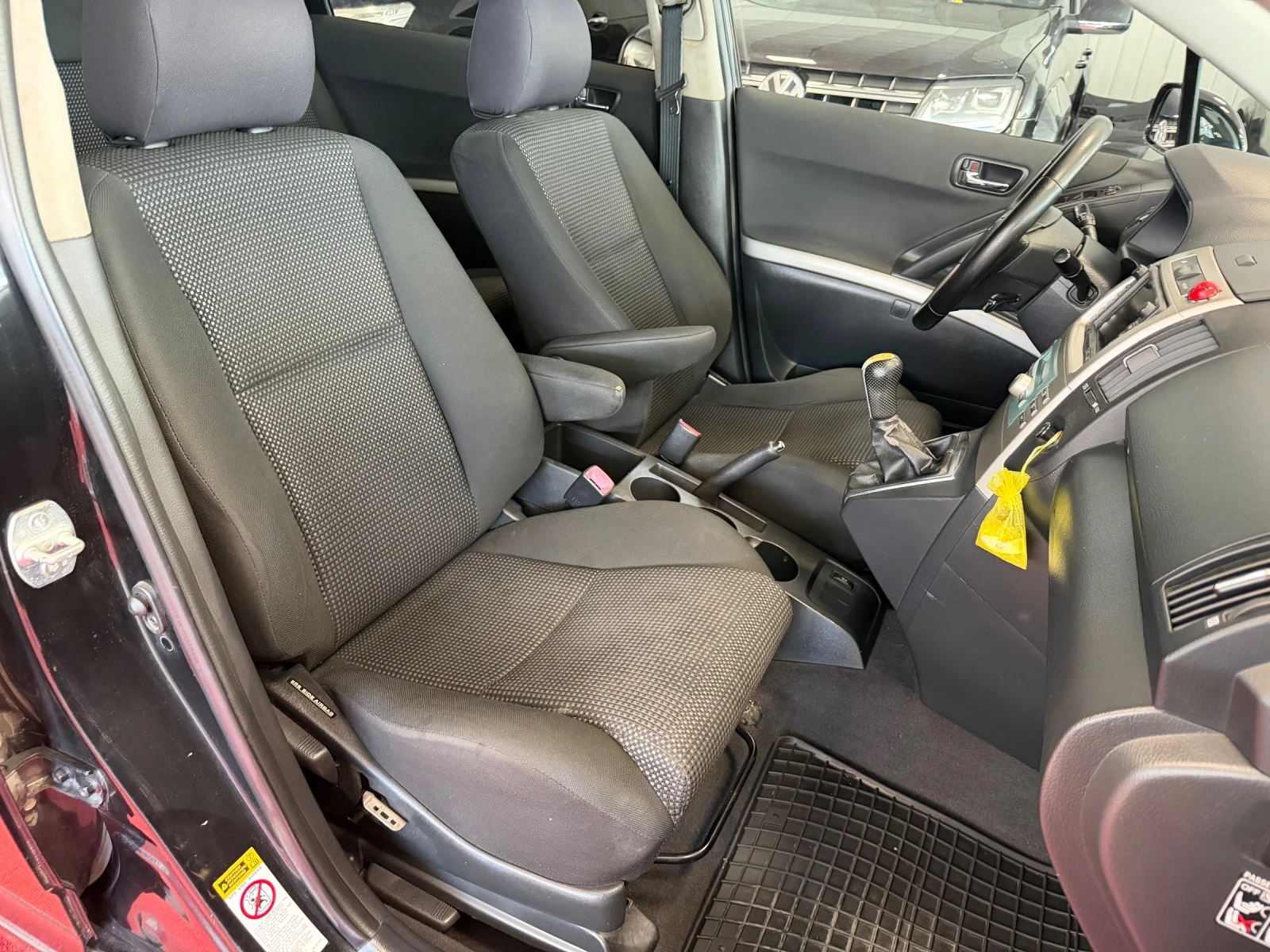 Toyota Corolla verso D-4D | 7 места, снимка 13 - Автомобили и джипове - 55475109