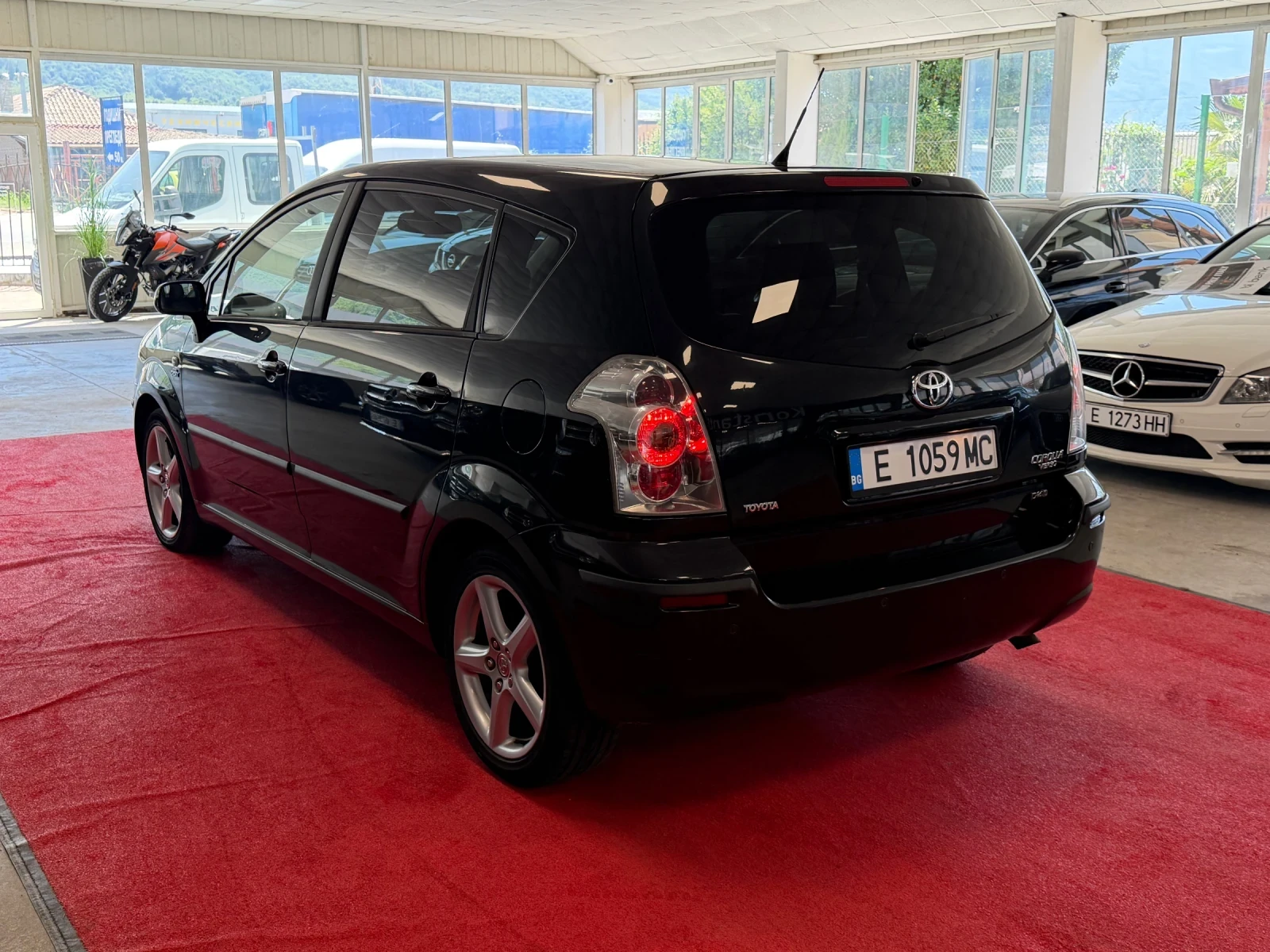 Toyota Corolla verso D-4D | 7 места, снимка 6 - Автомобили и джипове - 55475109