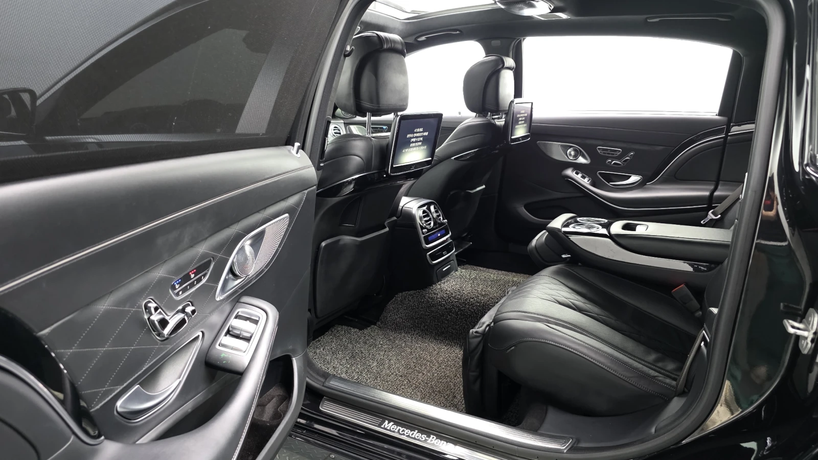Mercedes-Benz S 500 Maybach* 360* ЕЛ. БАГАЖНИК* ОБДУХВАНЕ* HUD* КРАЙНА, снимка 11 - Автомобили и джипове - 55983550