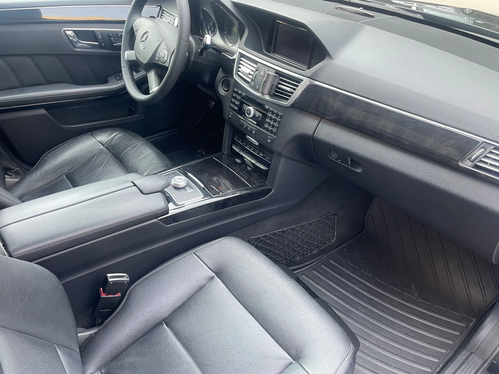 Mercedes-Benz E 350, снимка 5 - Автомобили и джипове - 56117973