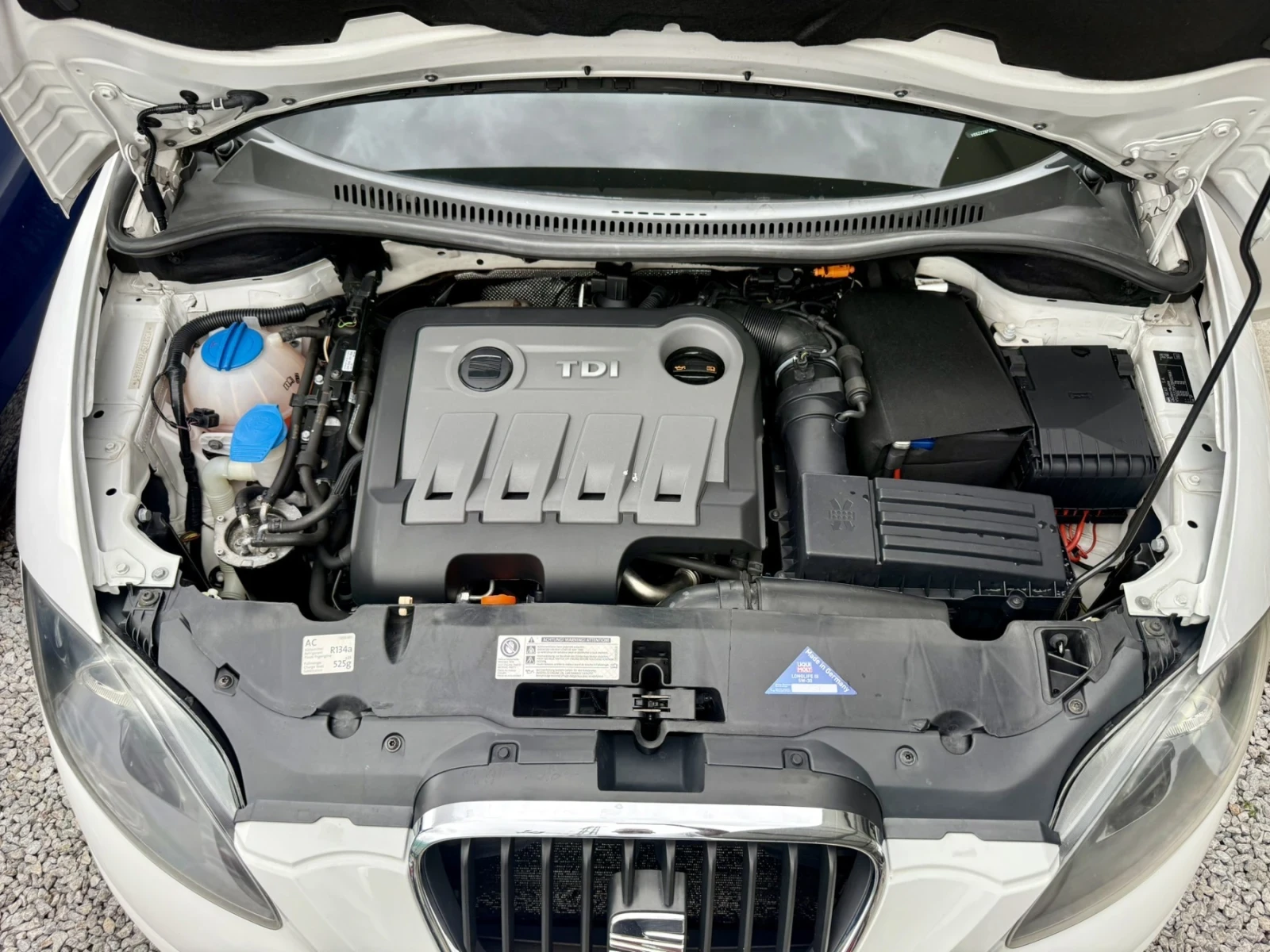 Seat Altea XL 2.0 TDI 2011г, снимка 8 - Автомобили и джипове - 56182934