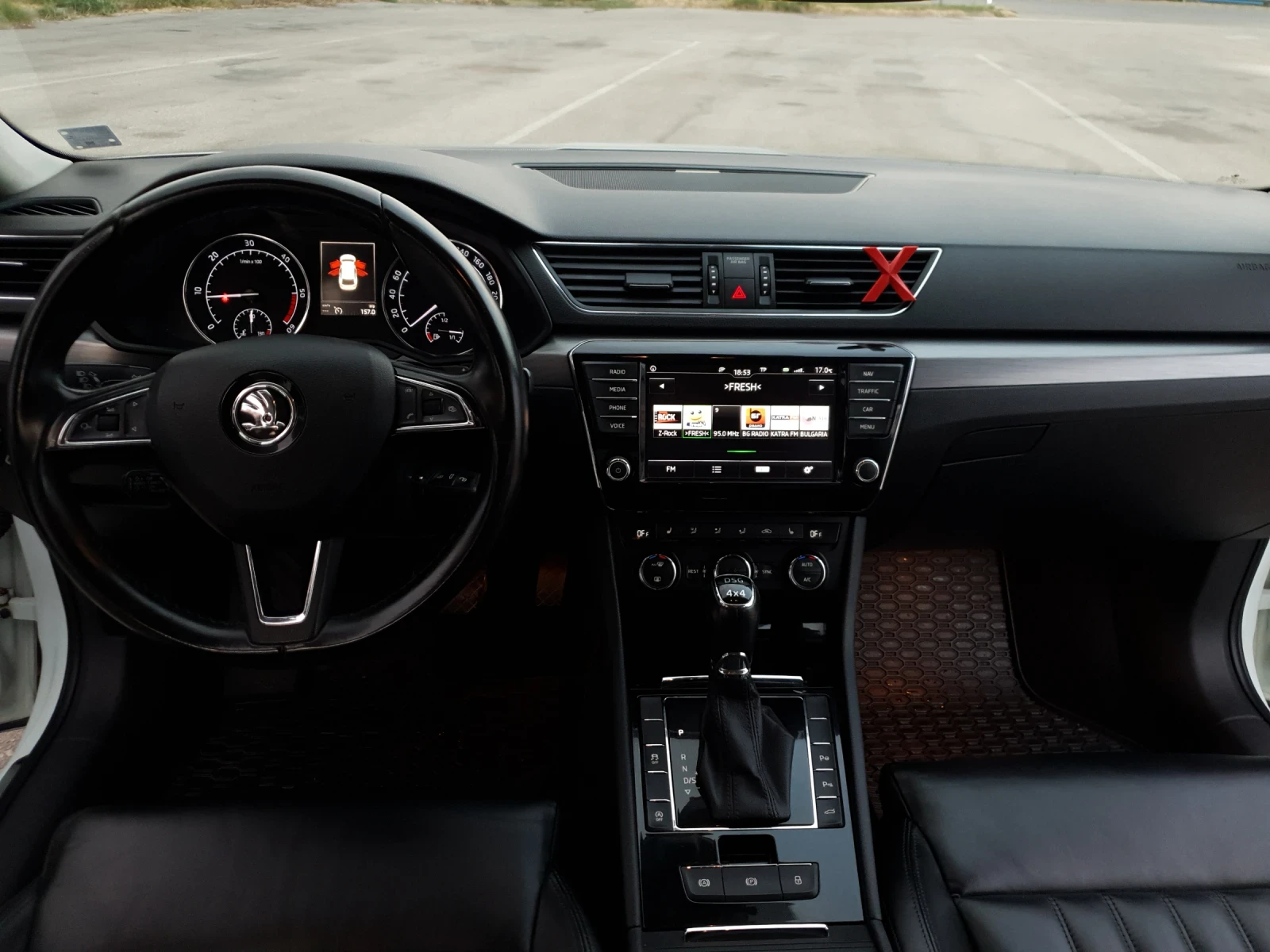 Skoda Superb 2.0tdi Style 4x4 190k.с, снимка 10 - Автомобили и джипове - 56226841