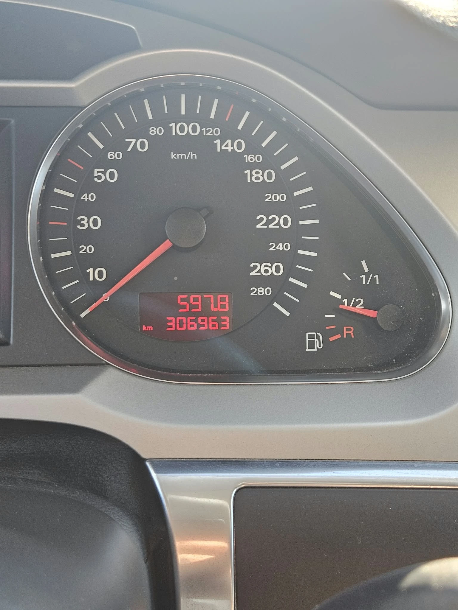 Audi A6 2.0 TDI, снимка 6 - Автомобили и джипове - 56254010