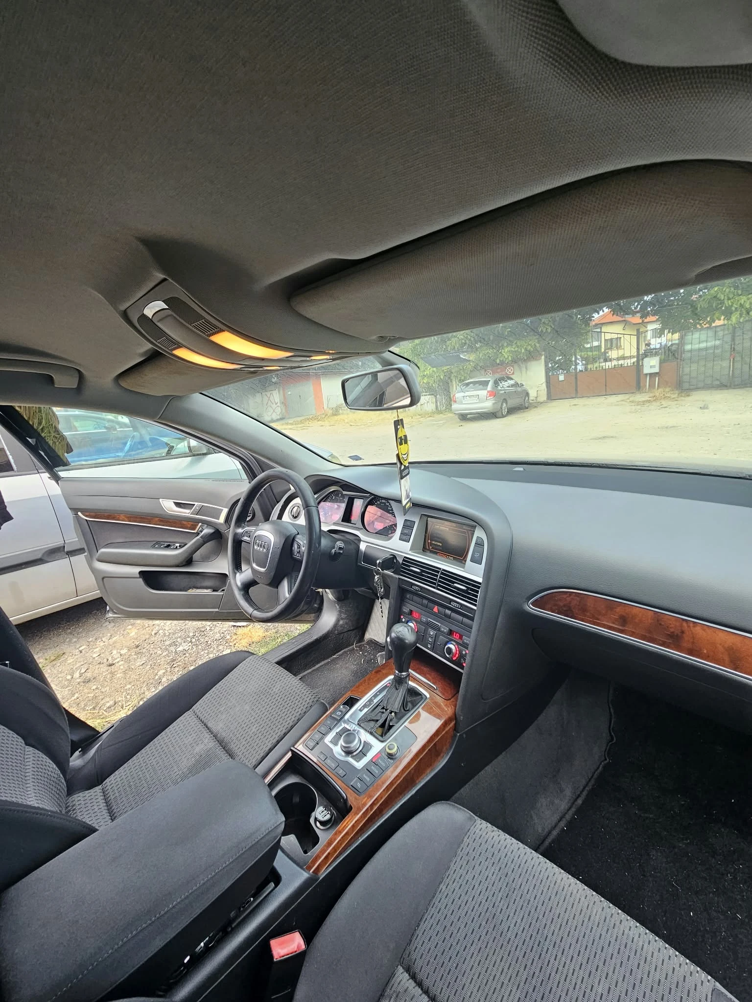 Audi A6 2.0 TDI, снимка 11 - Автомобили и джипове - 56254010