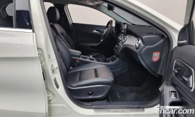 Mercedes-Benz GLA GLA200 d, снимка 11