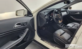 Mercedes-Benz GLA GLA200 d, снимка 10