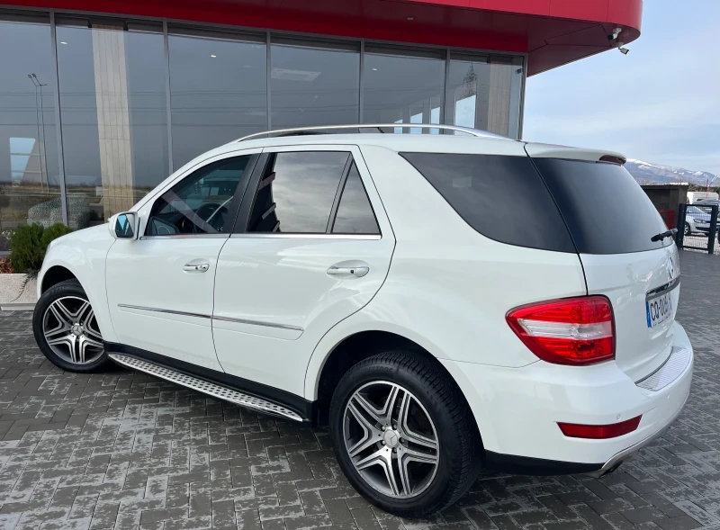 Mercedes-Benz ML 320 Harmann/люк/подгрев, снимка 4 - Автомобили и джипове - 48475935