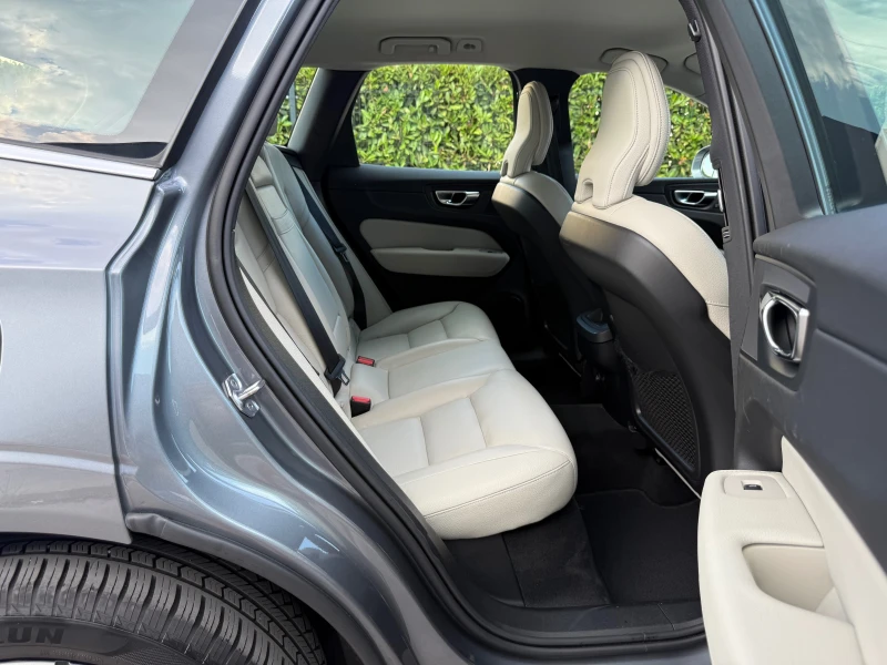 Volvo XC60 MY20| AWD| Mild Hybrid INSCRIPTION ТОП ОБОРУДВАНЕ!, снимка 11 - Автомобили и джипове - 51909802