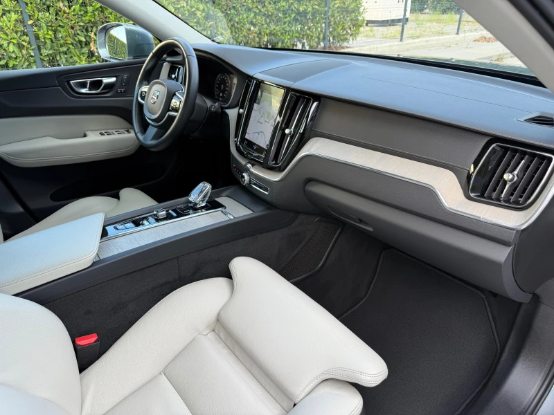 Volvo XC60 MY20| AWD| Mild Hybrid INSCRIPTION ТОП ОБОРУДВАНЕ!, снимка 9 - Автомобили и джипове - 51909802