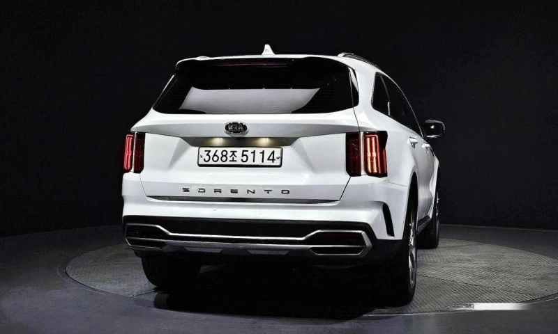 Kia Sorento Diesel 2.2 2WD * НАЙ-ДОБРА ЦЕНА В БЪЛГАРИЯ* , снимка 3 - Автомобили и джипове - 51966380