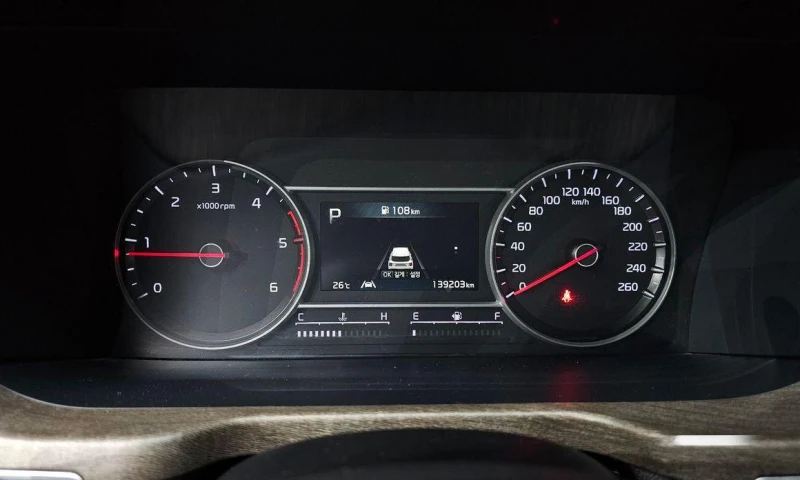 Kia Sorento Diesel 2.2 2WD * НАЙ-ДОБРА ЦЕНА В БЪЛГАРИЯ* , снимка 7 - Автомобили и джипове - 51966380