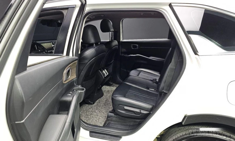 Kia Sorento Diesel 2.2 2WD * НАЙ-ДОБРА ЦЕНА В БЪЛГАРИЯ* , снимка 10 - Автомобили и джипове - 51966380